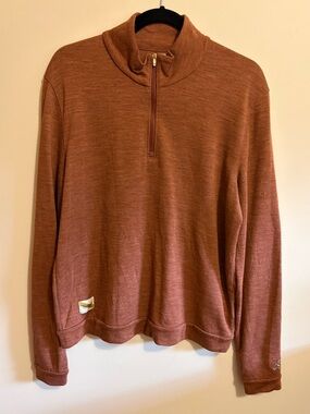 TRACKSMITH- men’s XL Downeaster Half-Zip
Pullover.
